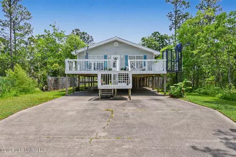 10058 E Bayou View Dr, Bay Saint Louis, MS 39520