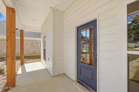 Exterior - 199 Lake Harbor Rd, Brandon, MS 39047 photo 2 of 6