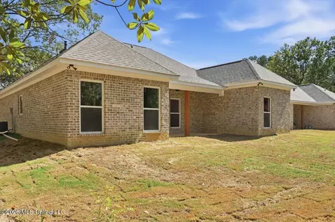 Exterior - 199 Lake Harbor Rd, Brandon, MS 39047 photo 4 of 6