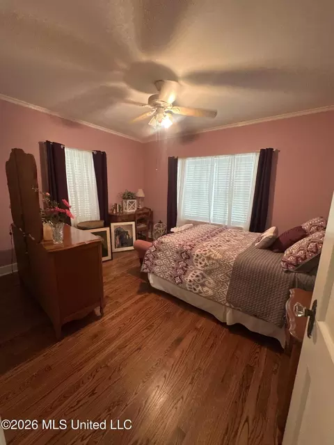 Bedroom - 7056 Mississippi 178, Hickory Flat, MS 38633 photo 2 of 3