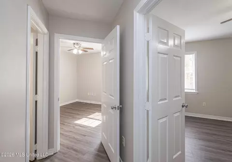 Entry Way - 817 Pickford Pt, Madison, MS 39110 photo 1 of 2