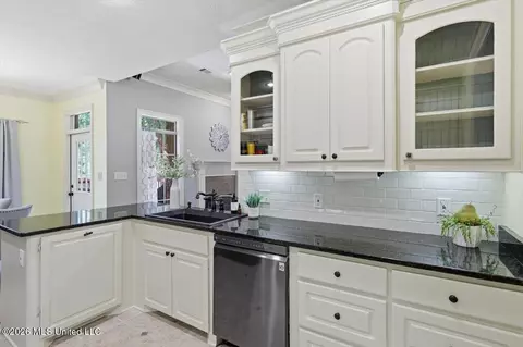 Kitchen - 122 Addison Way, Canton, MS 39046 photo 2 of 4