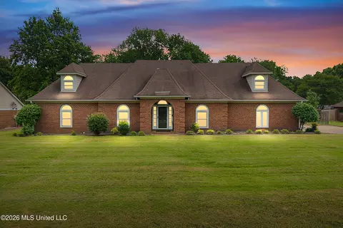 7254 Flower Creek Dr, Southaven, MS 38671