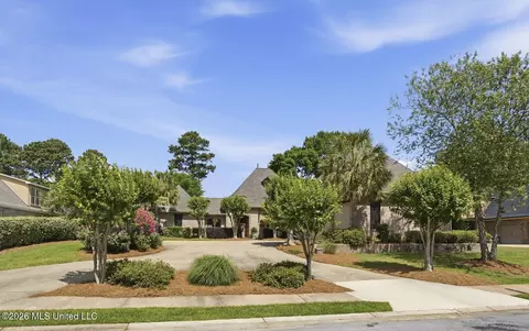 137 Peninsula Dr, Brandon, MS 39047