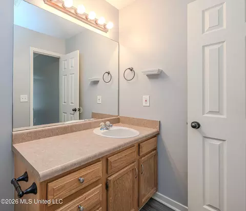 Bath - 1111 Bullrun Dr, Byram, MS 39272 photo 1 of 2
