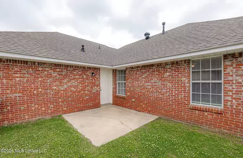 Exterior - 1111 Bullrun Dr, Byram, MS 39272 photo 3 of 4
