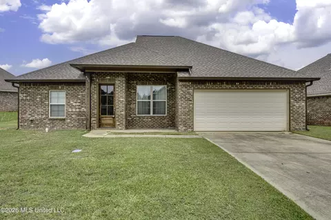 406 Silver Hill Dr, Pearl, MS 39208