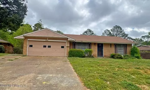 2342 Overbrook Dr, Jackson, MS 39213