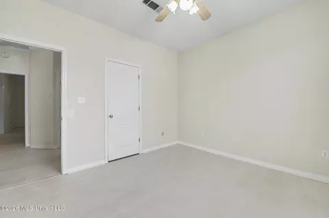 Bedroom - 89357 E Diamondhead Dr, Diamondhead, MS 39525 photo 3 of 5