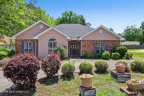 89357 E Diamondhead Dr, Diamondhead, MS 39525