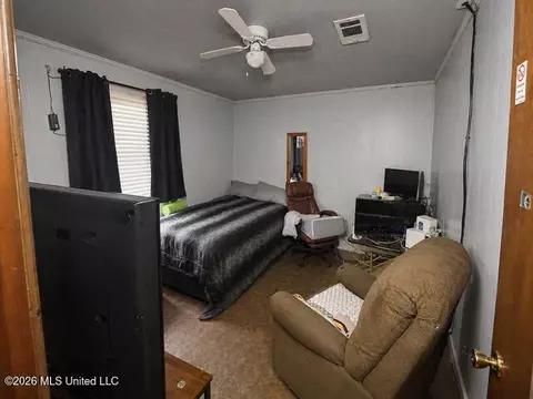 Bedroom - 206 Mississippi Ave, Grenada, MS 38901 photo 2 of 3