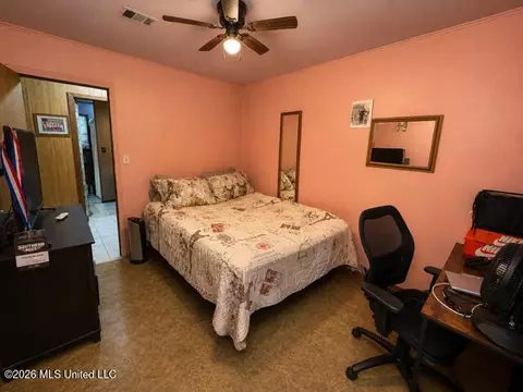Bedroom - 206 Mississippi Ave, Grenada, MS 38901 photo 3 of 3