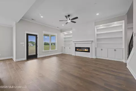 Living - 1755 Tributary Dr, Hernando, MS 38632 photo 1 of 3