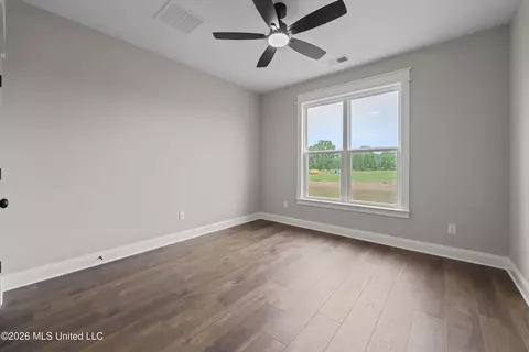 Bedroom - 1755 Tributary Dr, Hernando, MS 38632 photo 2 of 6