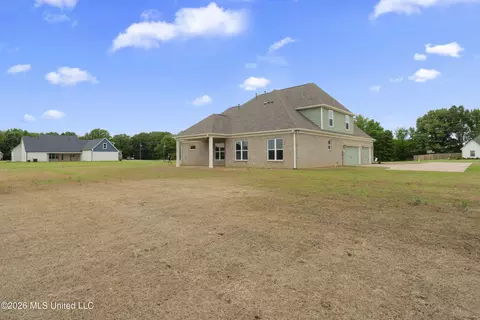 Exterior - 1755 Tributary Dr, Hernando, MS 38632 photo 4 of 5