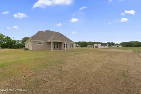 Exterior - 1755 Tributary Dr, Hernando, MS 38632 photo 5 of 5