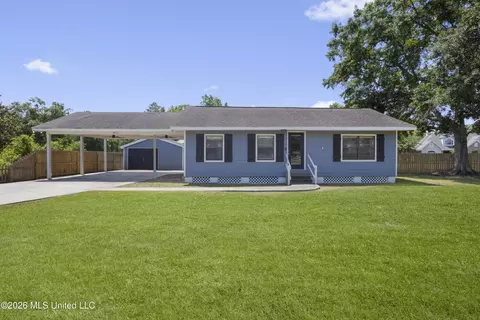 956 Old Spanish Trl, Bay Saint Louis, MS 39520