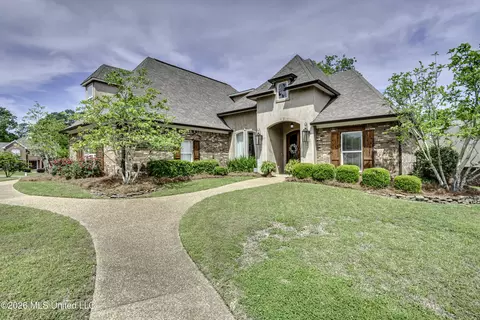 182 Woodlands Glen Cir, Brandon, MS 39047