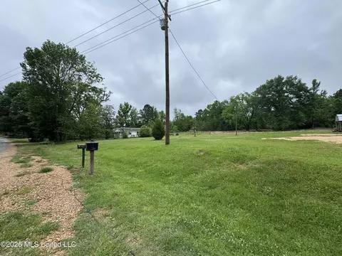 Exterior - 1557 Ramsey Rd, Gloster, MS 39638 photo 2 of 12