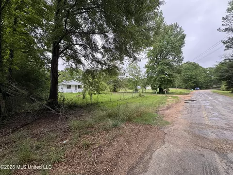 Exterior - 1557 Ramsey Rd, Gloster, MS 39638 photo 7 of 12