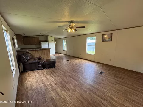 Living - 1557 Ramsey Rd, Gloster, MS 39638 photo 1 of 3