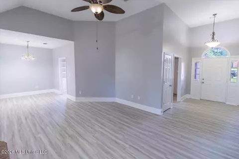 Living - 220 Moss Valley Cir, Brandon, MS 39042 photo 3 of 3