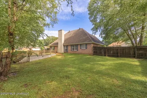 Exterior - 220 Moss Valley Cir, Brandon, MS 39042 photo 3 of 5