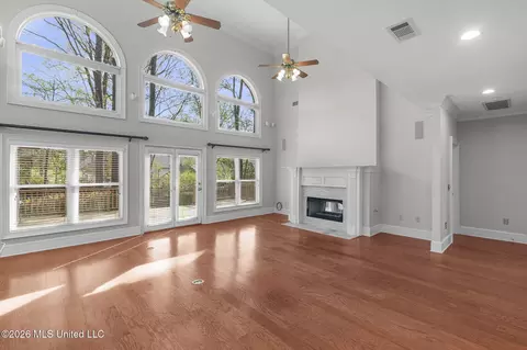 Living - 124 Adderley Blvd, Madison, MS 39110 photo 4 of 8
