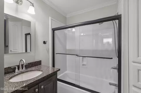 Bath - 124 Adderley Blvd, Madison, MS 39110 photo 2 of 5