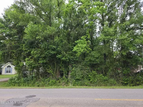 Menge Avenue, Pass Christian, MS 39571