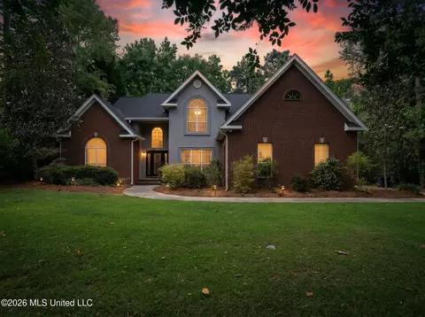 17 Stonecrest, Hattiesburg, MS 39402