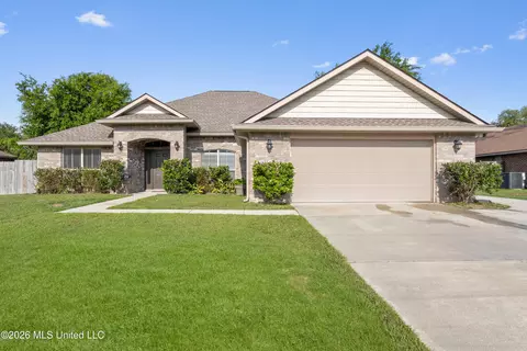 152 Saltmeadow Cir, Ocean Springs, MS 39564