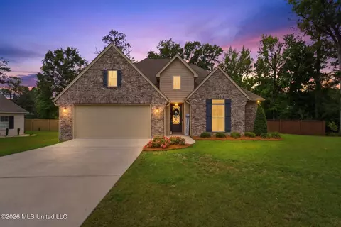20 Barkis Dr, Hattiesburg, MS 39402