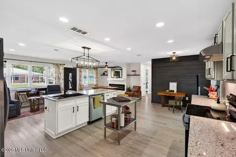 Kitchen - 101 Olson Ave, Long Beach, MS 39560 photo 3 of 4