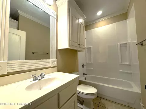 Bath - 360 Provision Pkwy, Brandon, MS 39042 photo 4 of 4