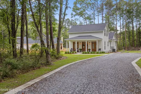 8068 Ocean Springs Rd, Ocean Springs, MS 39564