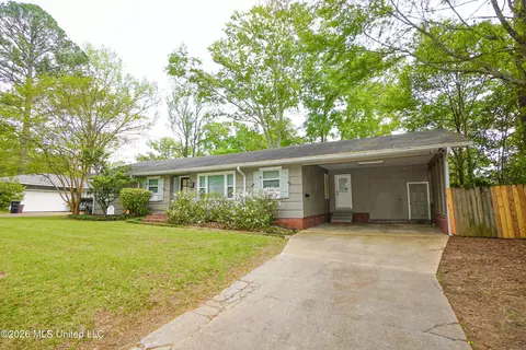1923 Cherokee Dr, Jackson, MS 39211