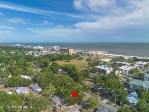 View/Area - 166 Violet St, Biloxi, MS 39531 photo 2 of 3