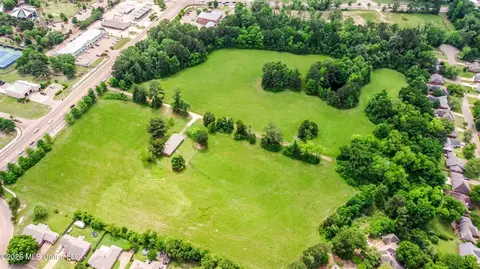1668 Old Fannin Rd, Flowood, MS 39232