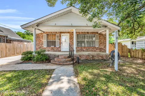 386 Lameuse St, Biloxi, MS 39530