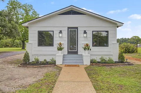 24388 Bethel Rd, Saucier, MS 39574