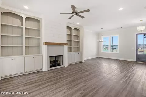 Living - 137 Bronson Bnd, Flowood, MS 39232 photo 3 of 4