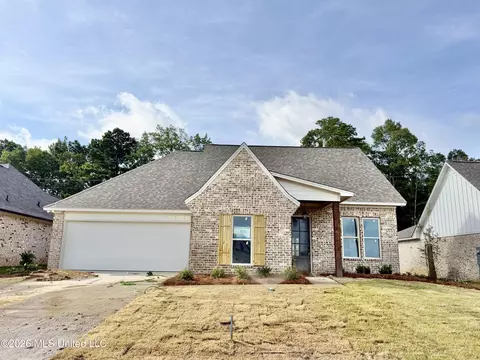 137 Bronson Bnd, Flowood, MS 39232