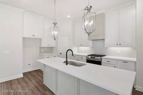 Kitchen - 137 Bronson Bnd, Flowood, MS 39232 photo 1 of 2