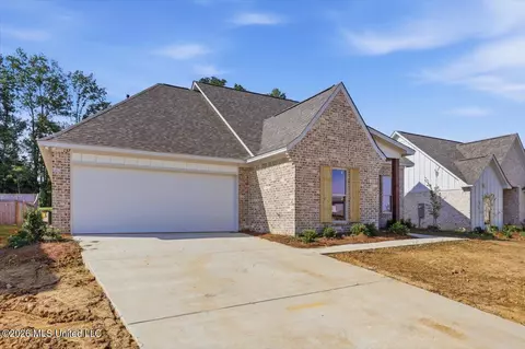 Exterior - 137 Bronson Bnd, Flowood, MS 39232 photo 2 of 4