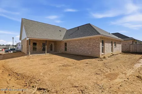 Exterior - 137 Bronson Bnd, Flowood, MS 39232 photo 4 of 4