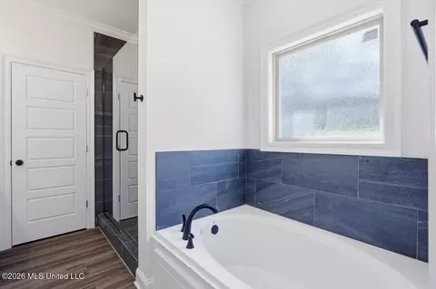 Bath - 137 Bronson Bnd, Flowood, MS 39232 photo 2 of 3