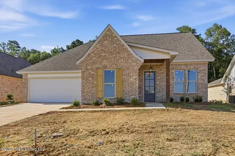 137 Bronson Bnd, Flowood, MS 39232
