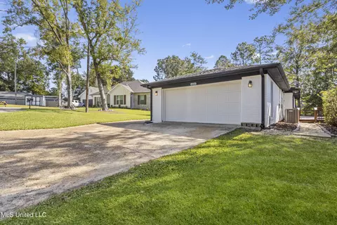 Exterior - 682 Auahi Pl, Diamondhead, MS 39525 photo 3 of 14