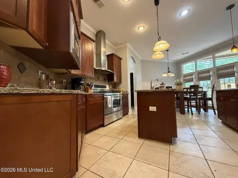 Kitchen - 1435 Hillshire Rd, Hernando, MS 38632 photo 2 of 4